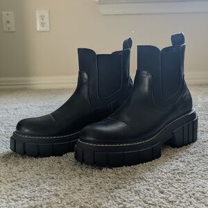 BCBGeneration Ulysa Black Leather Lug Sole Boot Size 8